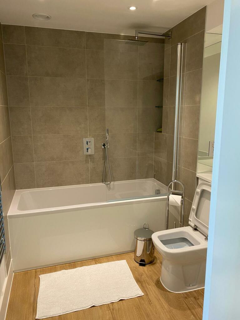 10 Bathroom