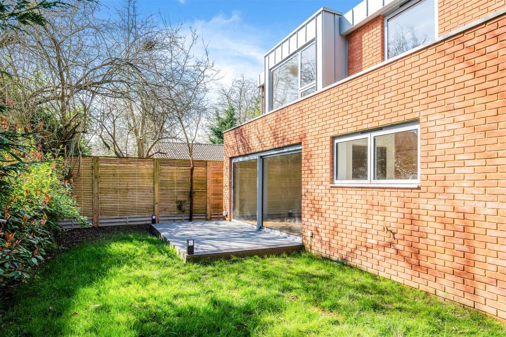 MELVILLE LEE GARDENS, 4 (5).jpg