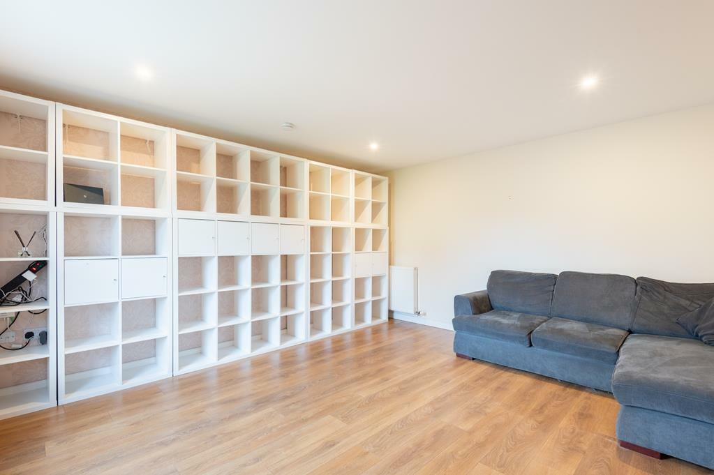 LIVING ROOM again