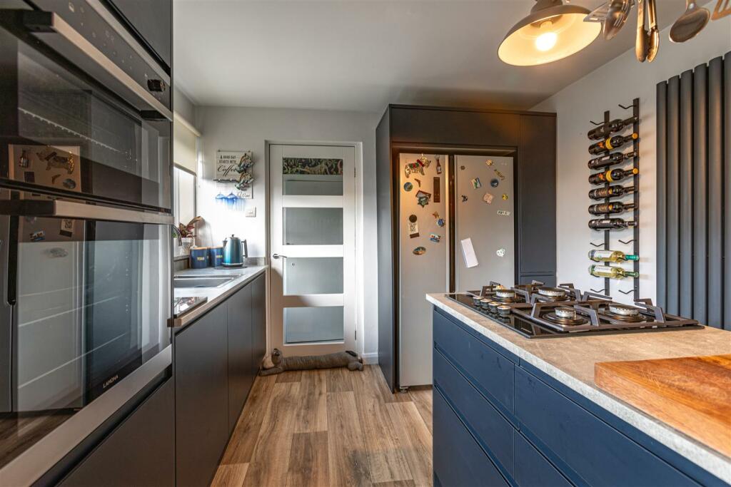 5 Sprouston Road Newtown 09.JPG