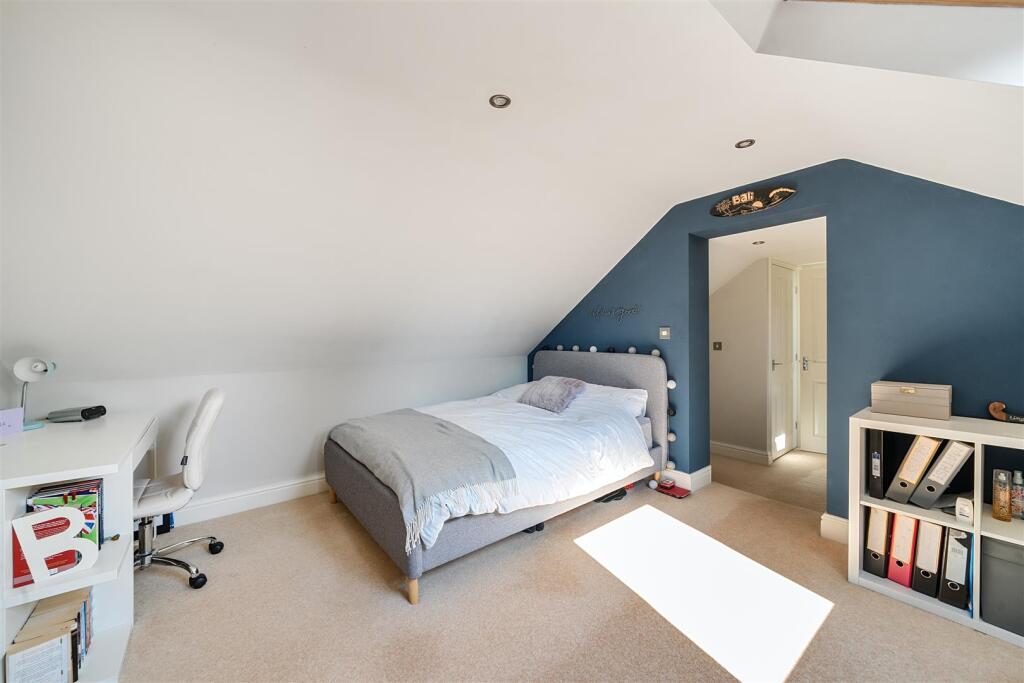 Sycamore House, 2 Mill Lane, Greens Norton (6).jpg