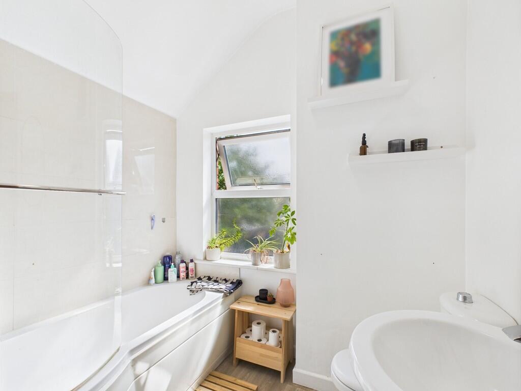 CAM03582G0-PR0135...