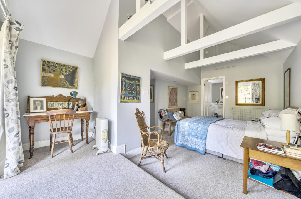 1362905-7-68e54de...