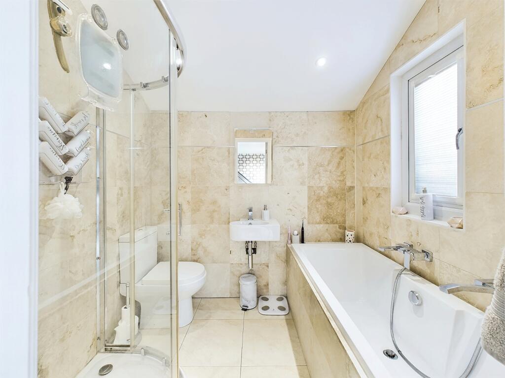Ensuite To Master Bedroom