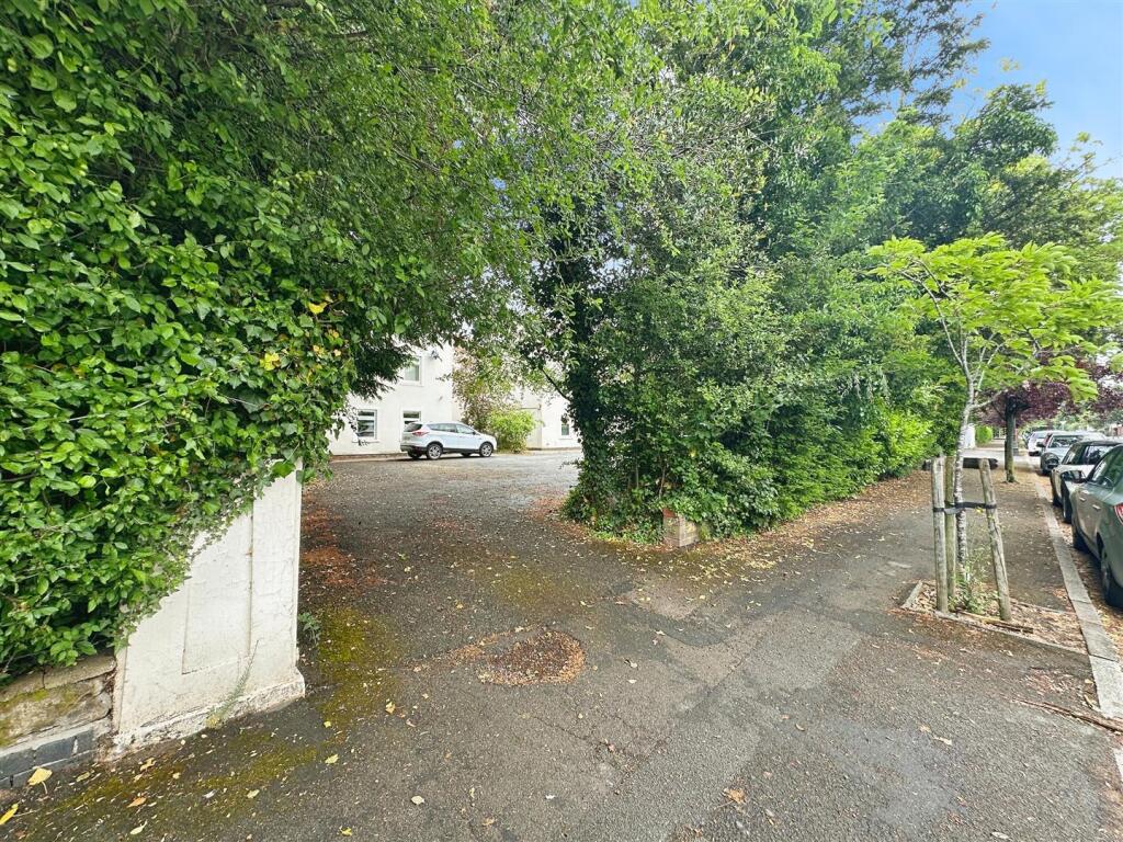 fbd7abc9--46CC-9745-0FB98C5A8120-15878-000005772FA