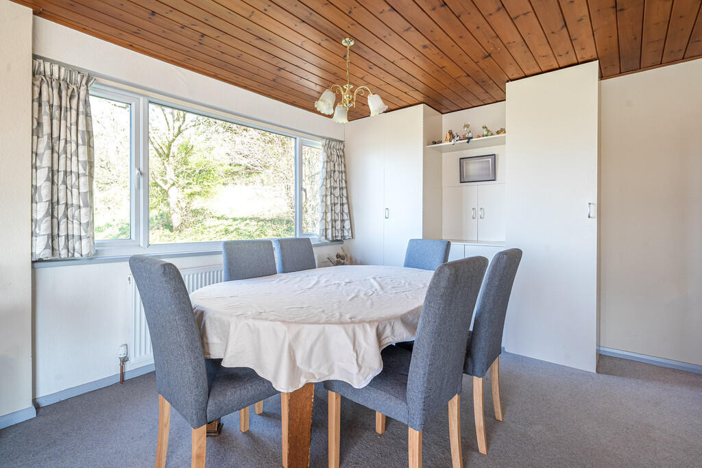 Living/Dining Roo...