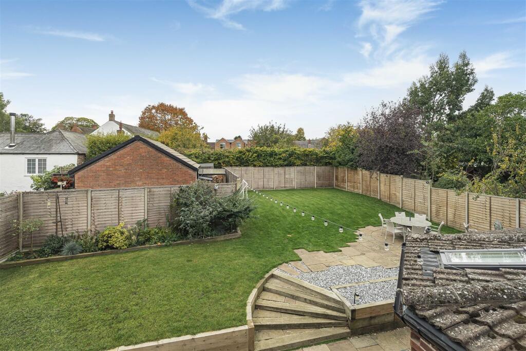 30 Elmcroft Avenue, North Kilworth (13).JPG