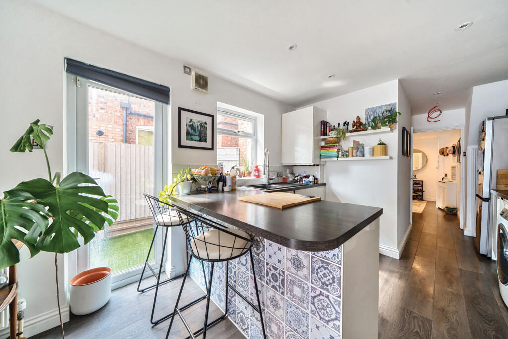 1334642-18-68921b...