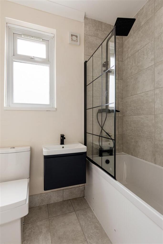 Leasowes Road E10