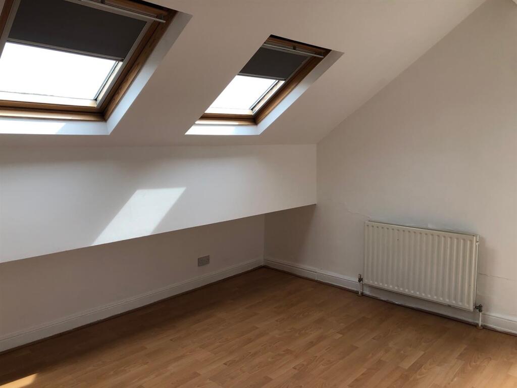 Bedroom:
