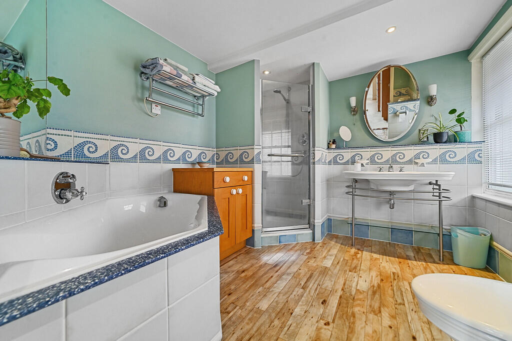 PT-TV-HawksmillHo...