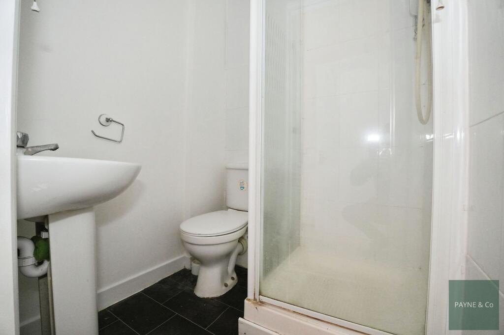 Ground Floor Shower/WC