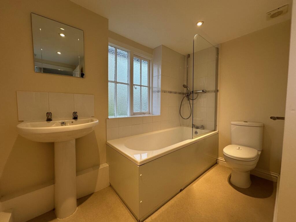 En-suite Bathroom