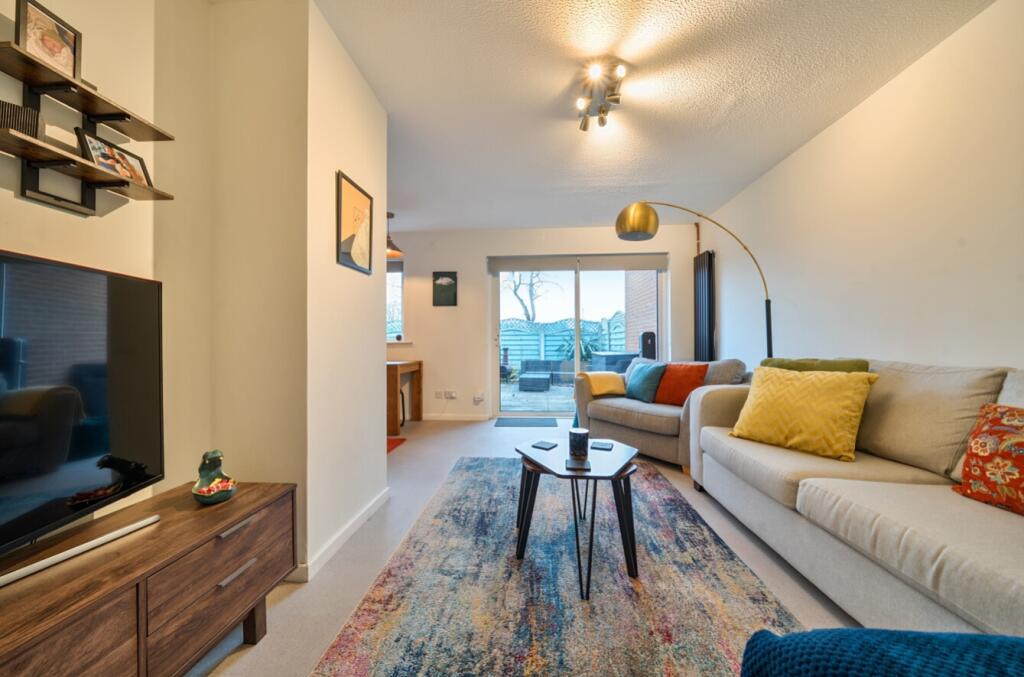 1394846-6-6949323e66fe8-ARW-1