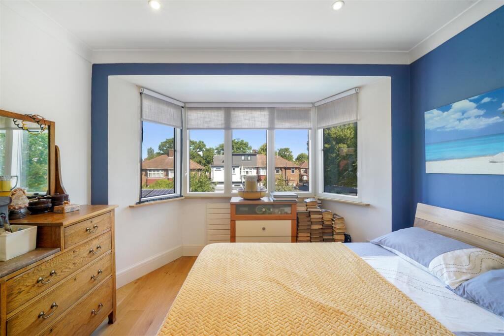 5 Oakwood Crescent - V8DO4KFFOhAWOxoLVjWE.jpg