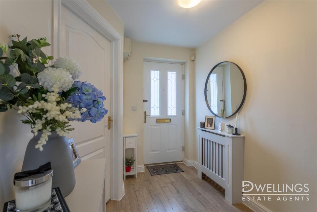 DWELEST- 29 Wyllie Mews, DE14 1BF-0015.jpg