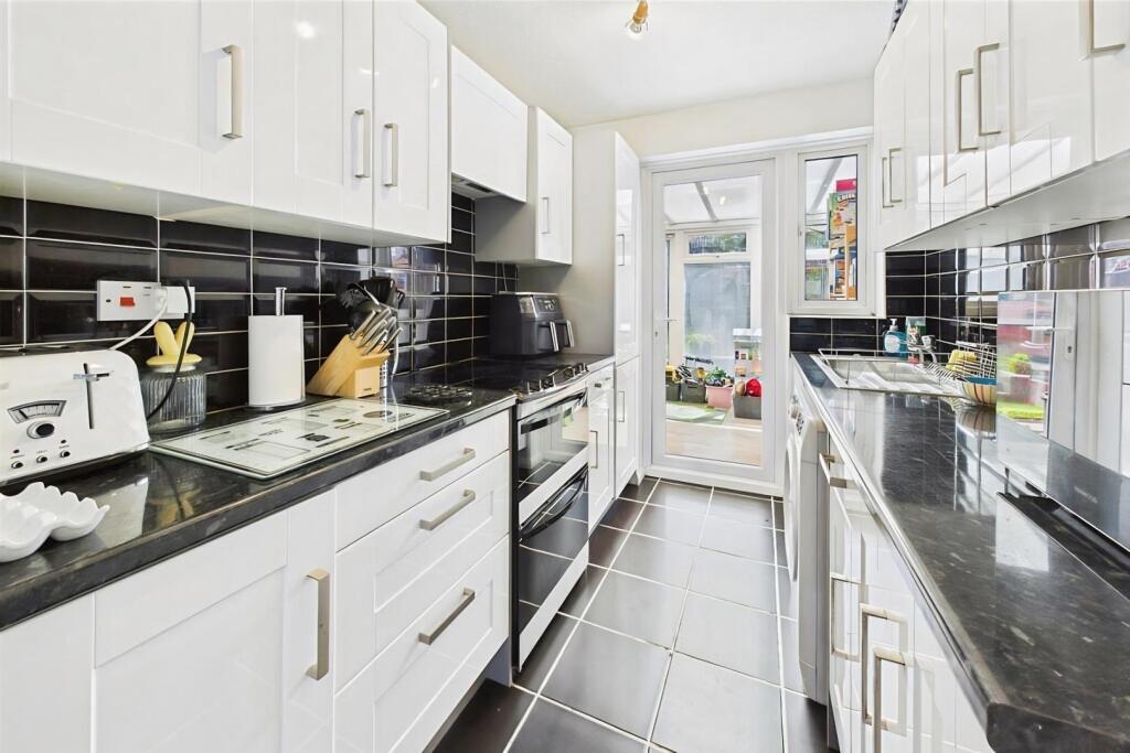 Fitted Kitchen