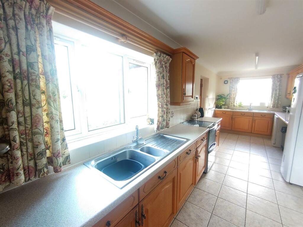 Dining Kitchen c.jpg