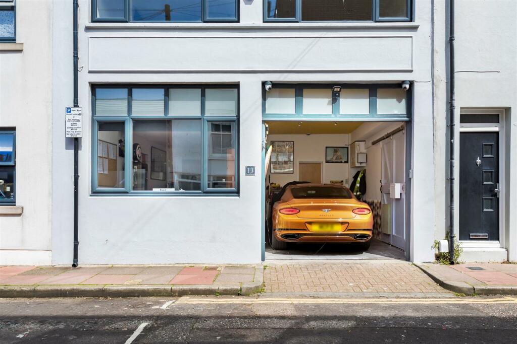 Castle Street 19-17.JPG