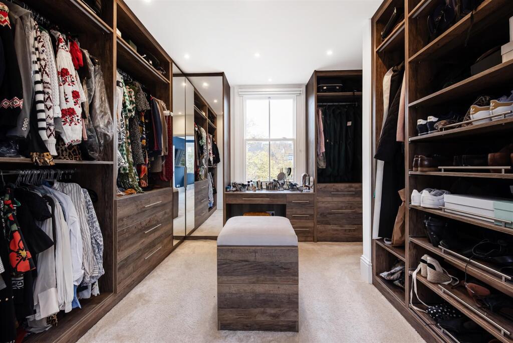 HELLIWELL &amp; CO