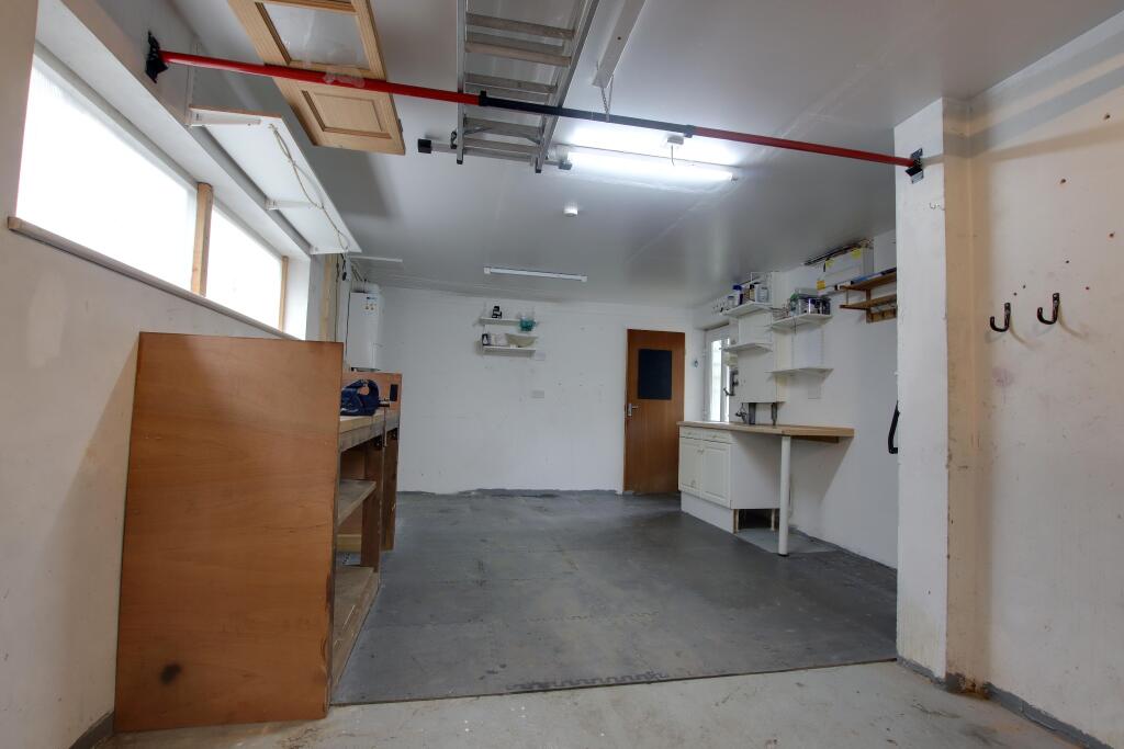 GARAGE