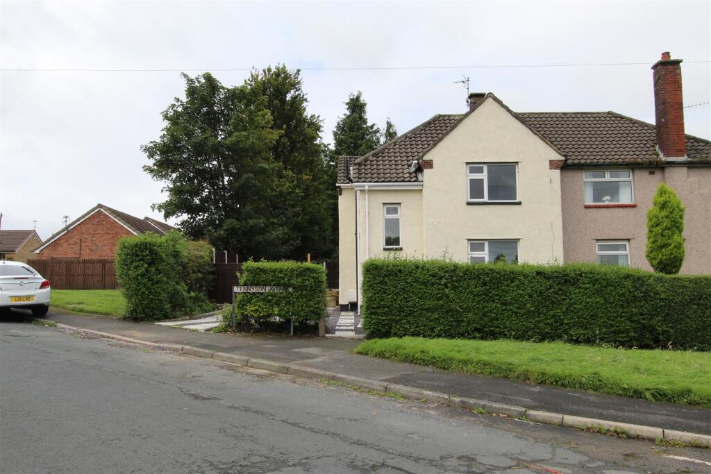 4 Tennyson Ave