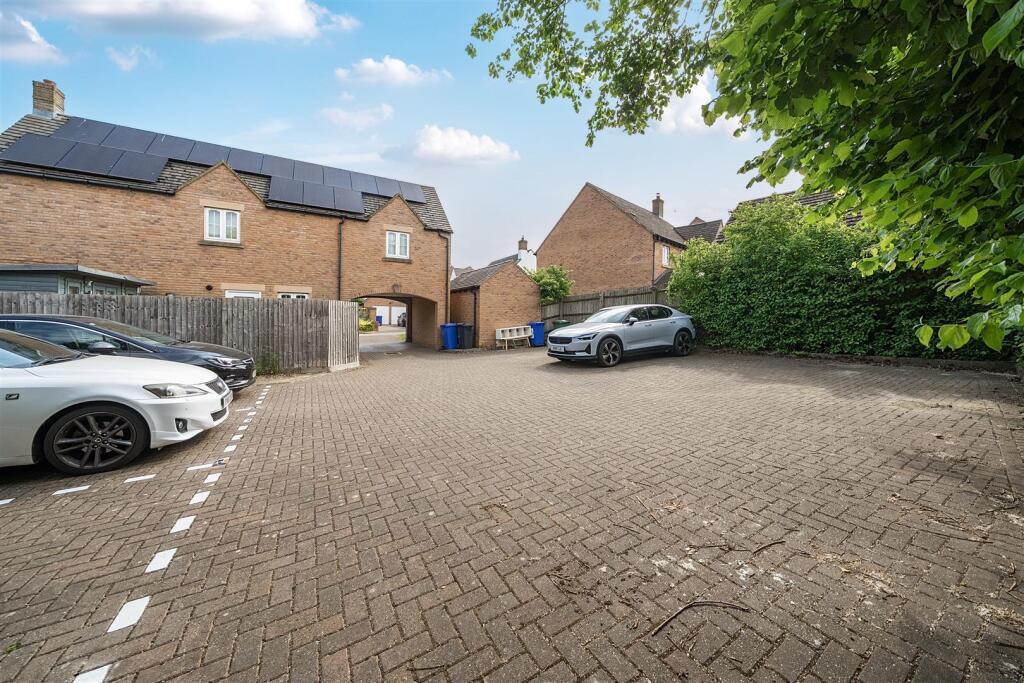 10 Northampton Road, Litchborough