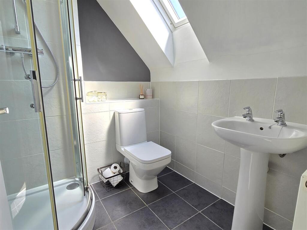 En Suite Shower Room