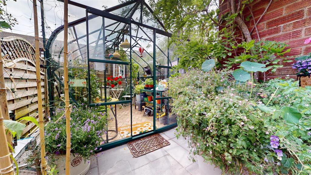 Bramcote Avenue Rear Garden