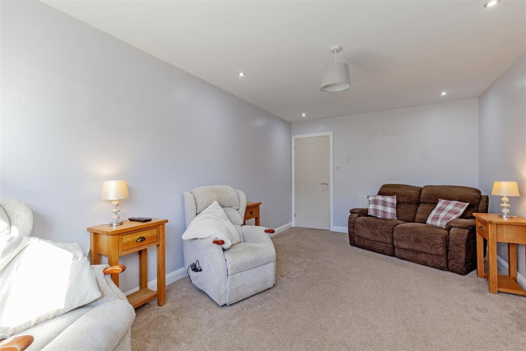 Reception Room-2.jpg