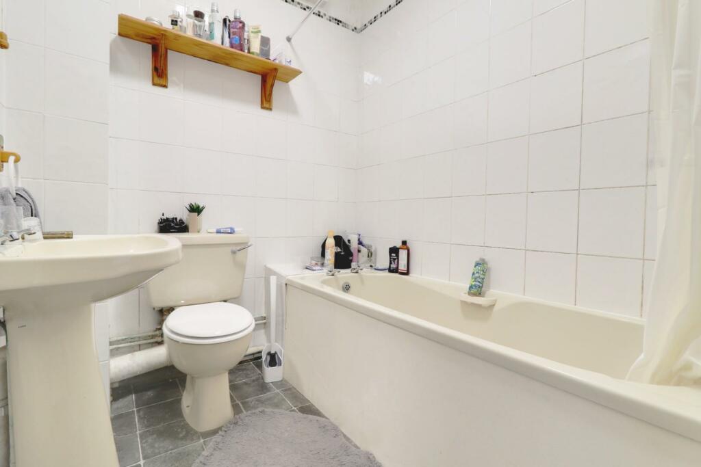 Bathroom.jpg