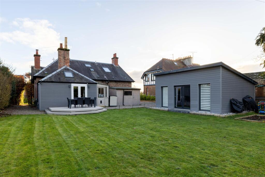 The Ferns, Westpark Road Blairgowrie - ext-8.jpg