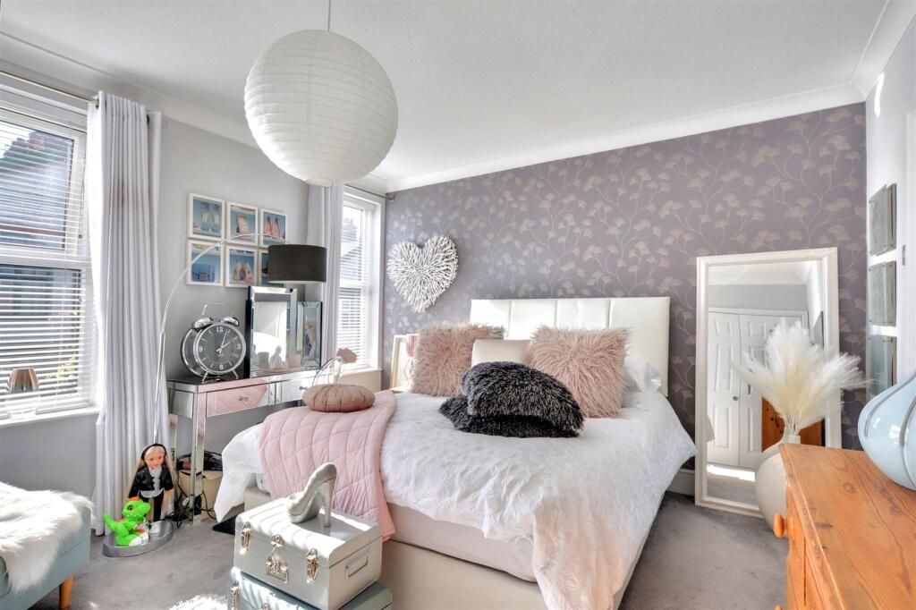 Bedroom One_1.jpeg