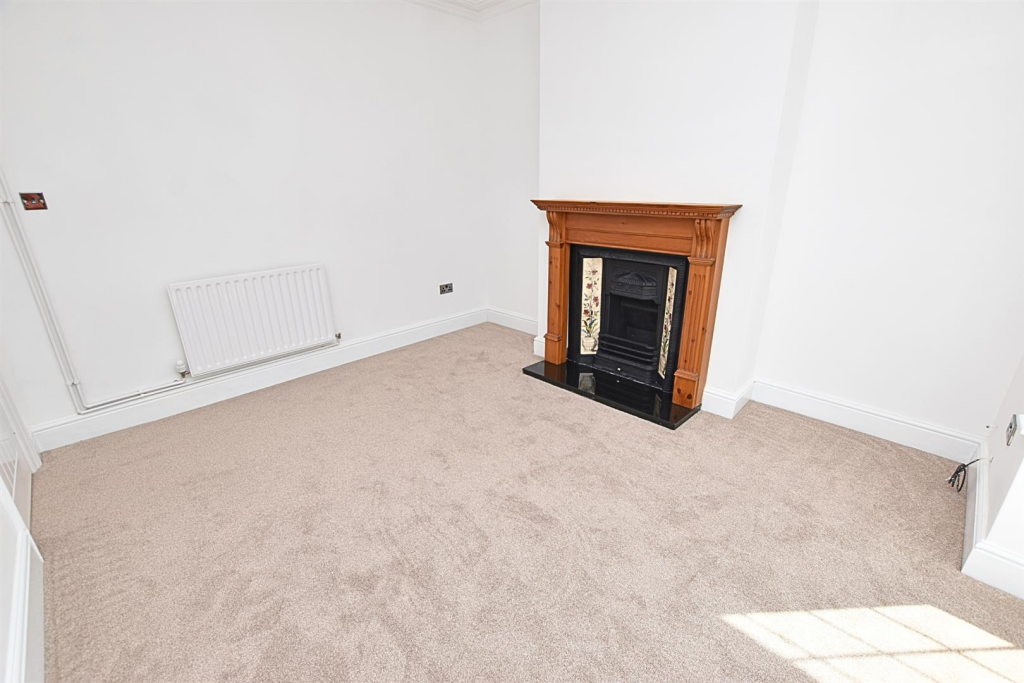 FIRST RECEPTION LOUNGE