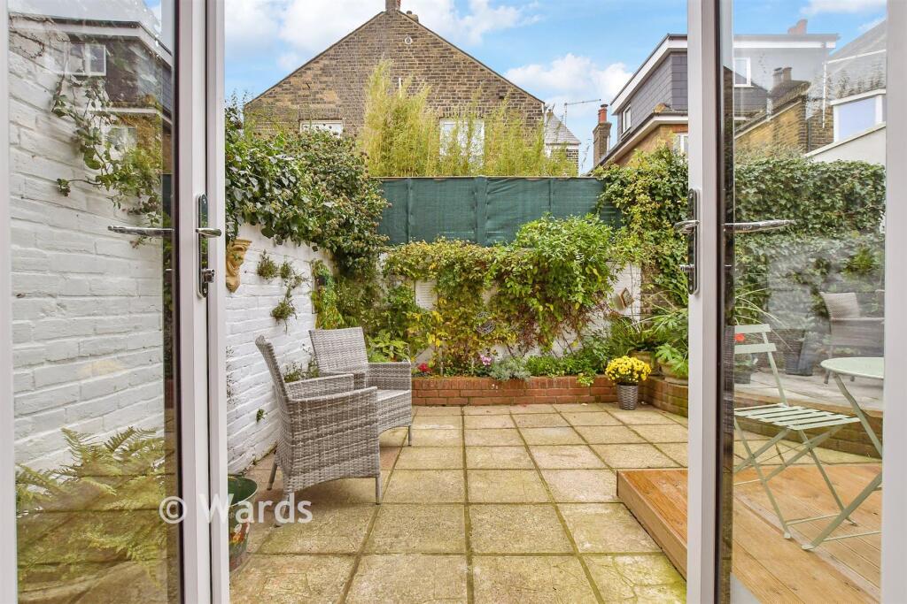 External Lifestyle Photograph