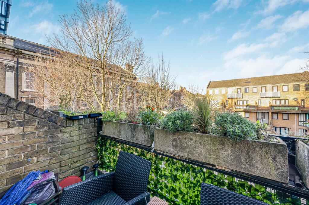 Davies___Davies_21_Searle_Pl__Finsbury_Park__Londo