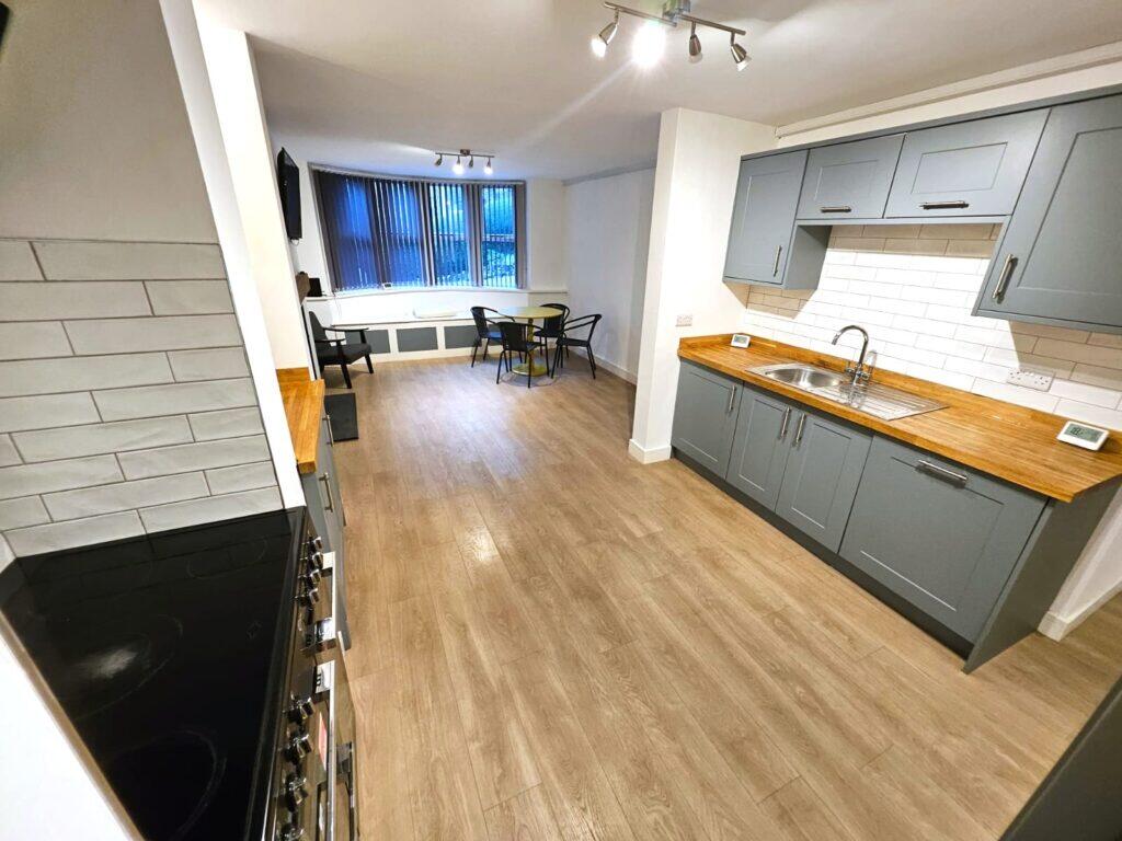 The Rise, Kirkstall, Leeds, LS5 3EP