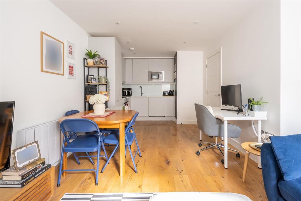 Living-Area-2.jpg
