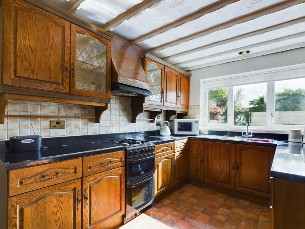 CAM02386G0-PR0089-STILL010