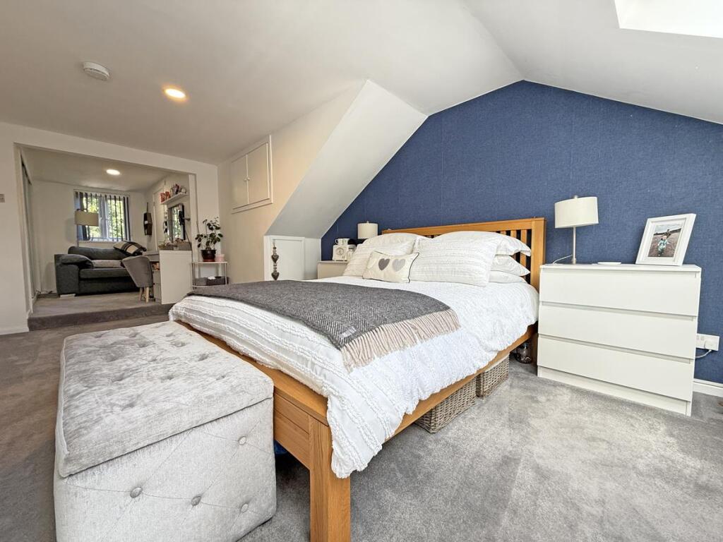 Stentaway Road 7 - Master Bedroom.jpg