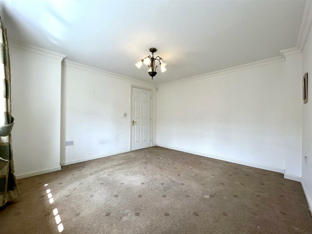 Dining Room / Office Aspect 3