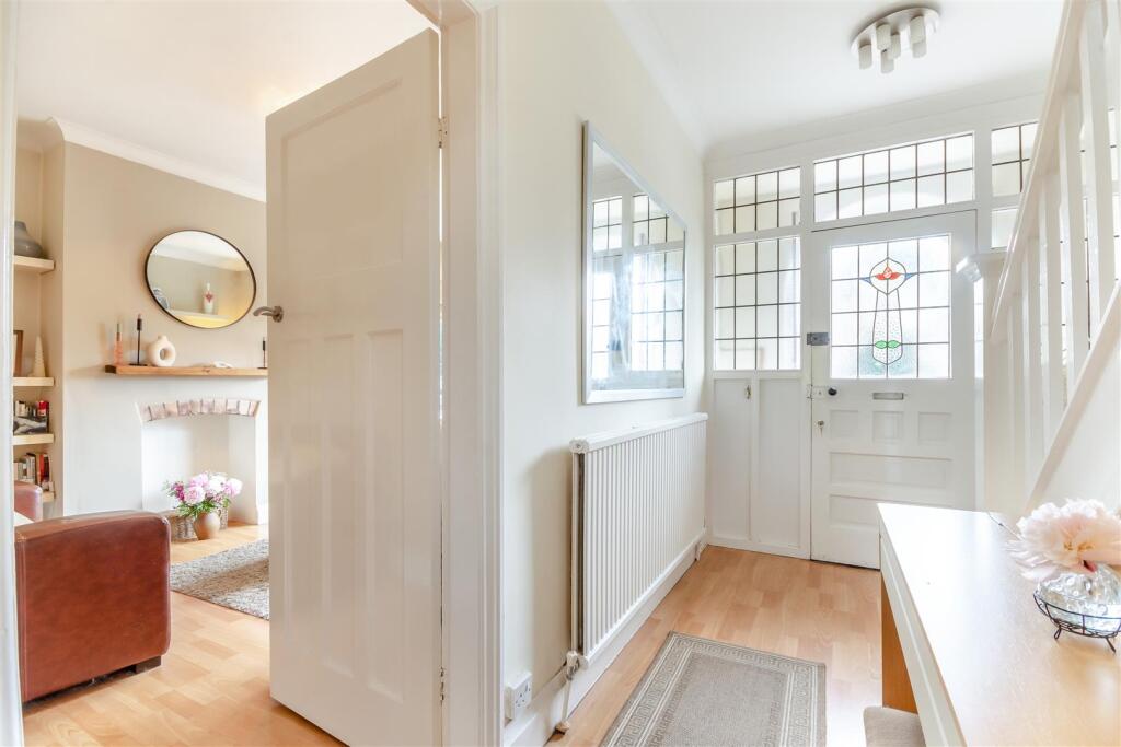 8653990-interior04.jpg