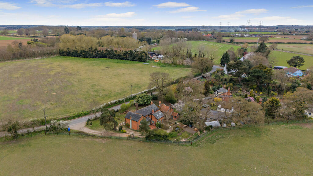 8642411-exterior2...