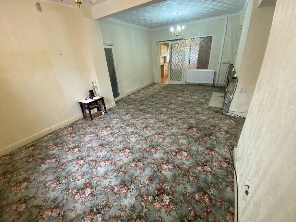 Lounge/Dining Room