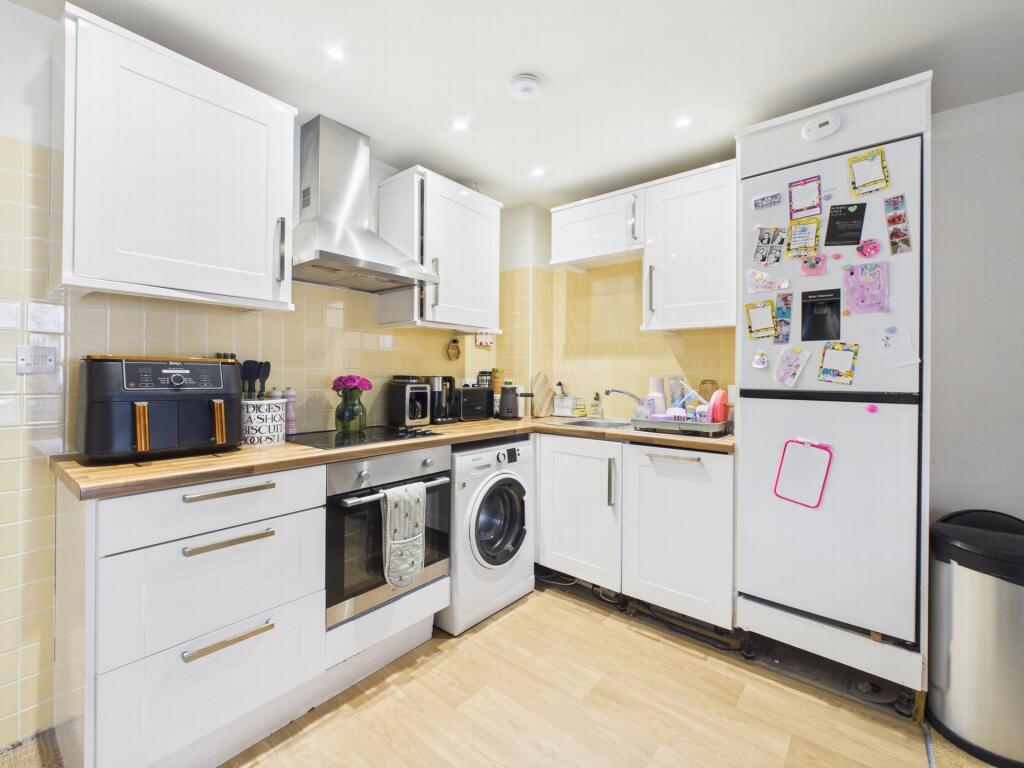 Sydney Road, Haywards Heath, RH16