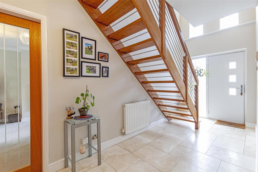 Spacious Entrance Hall