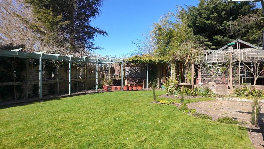 dji_fly_20250401_142118_0036_1743516134397_photo.j