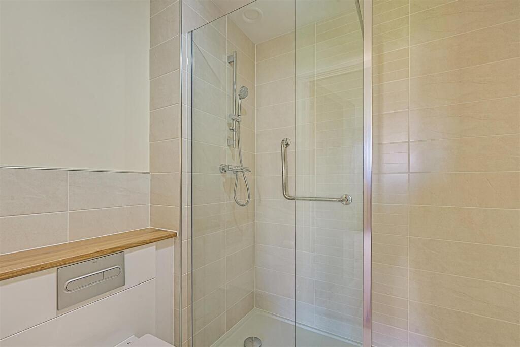 05-8e23PHMCS - 43 Brooke Dene Court 019.jpg