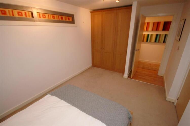 Bedroom (2)