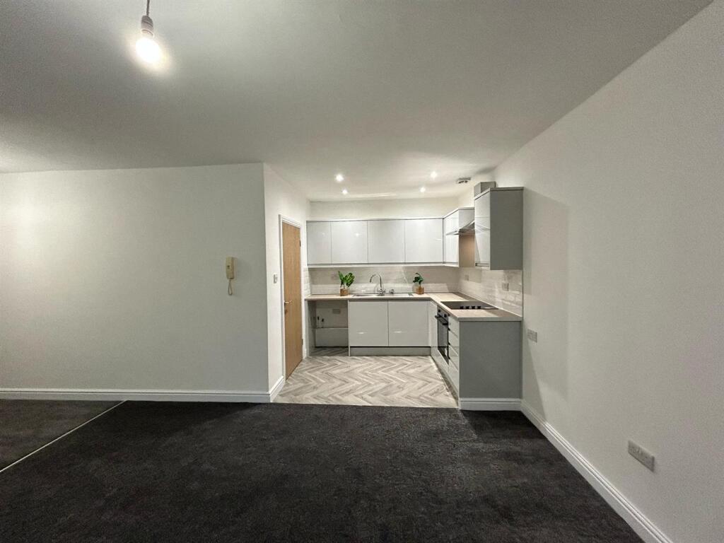Kitchen/Lounge/Dining Room